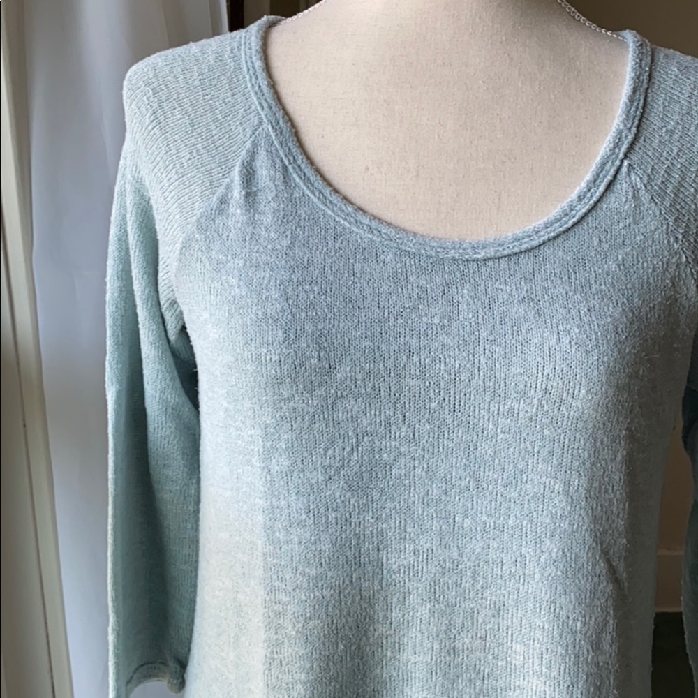Day trip layered open back sweater shirt green tan - Picture 2 of 8